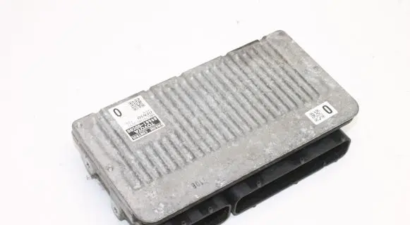 Toyota Yaris Engine control unit/module 896610DC00