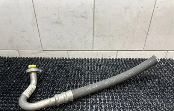 Volvo V60 Air conditioning (A/C) pipe/hose 31332343