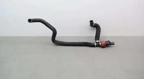 Audi A8 S8 D4 4H Engine coolant pipe/hose 3168357