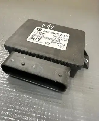BMW 5 F10 F11 Hand brake control module 6850846 23122010 0102890181