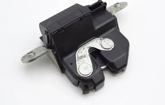 Opel Corsa D Tailgate/trunk/boot lock/catch/latch 55701971
