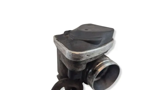 Volkswagen Golf V Throttle valve 06A133062AT
