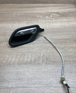 BMW 5 E39 Front door interior handle 8226049