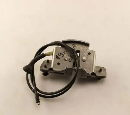 Dodge Caravan Sliding door lock 020334