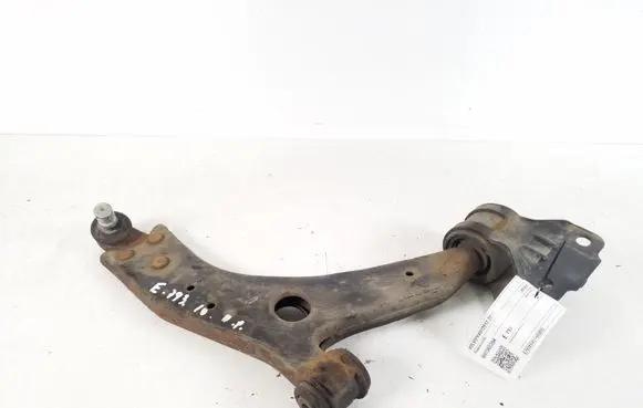 Volvo V40 Front lower control arm/wishbone AV613A262DA
