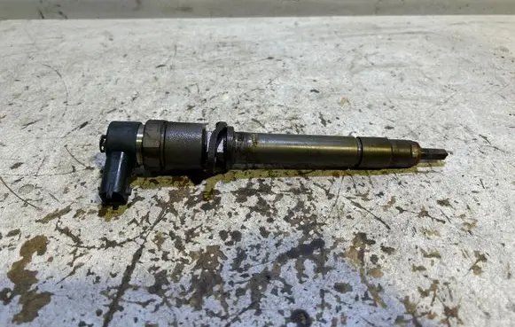 Volvo S60 Fuel injector 0445110078