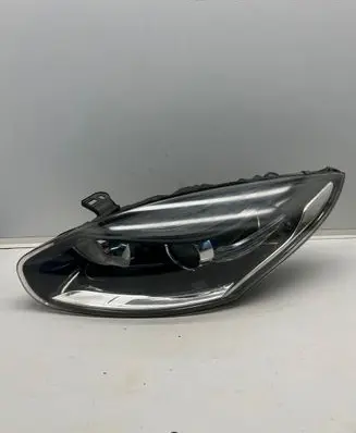 Renault Megane III Headlight/headlamp 260609865R 030128820700 PL02A01