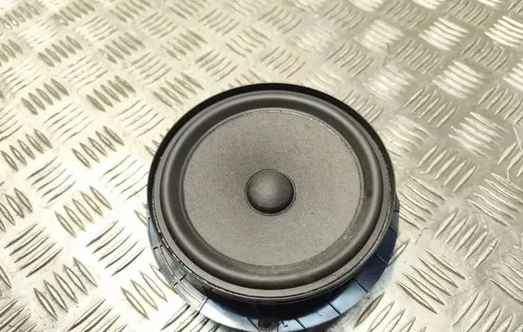 Skoda Fabia Mk3 (NJ) Front door speaker