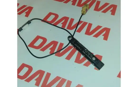 Volkswagen Caddy Aerial antenna amplifier 7617310032