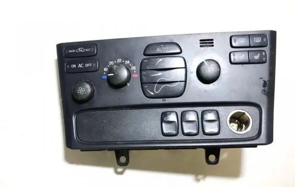 Volvo V70 Climate control unit 30746019 m3342200049