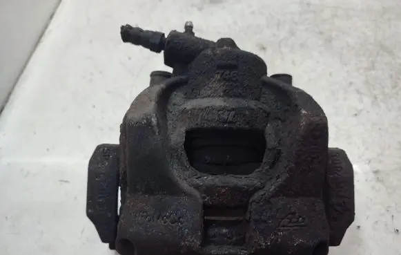 Land Rover Evoque I Front brake caliper