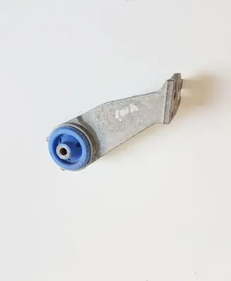 Citroen Berlingo Intercooler pipe mounting bracket 9803778880