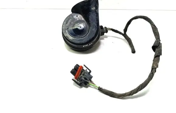 Audi A4 S4 B6 8E 8H Horn signal 8E0951223