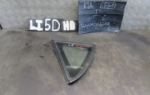 KIA Ceed Front triangle window/glass DOT736M352AS2