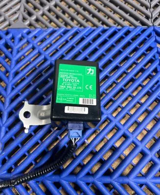 Lexus CT 200H Door control unit/module 8974076070 61B567000