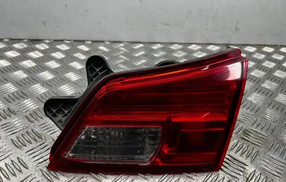 Subaru Outback Tailgate rear/tail lights 13220072 A045053