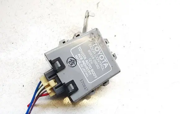 Toyota Yaris Door control unit/module 8591828060 85918-28060