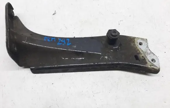 Skoda Octavia Mk3 (5E) Fender mounting bracket 5E0821142