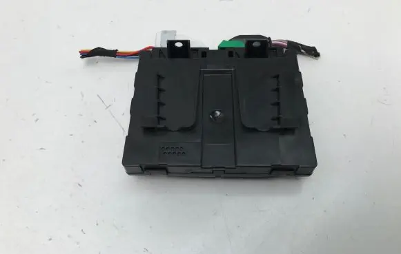 BMW 3 G20 G21 Fan control module 5A68372 16046610