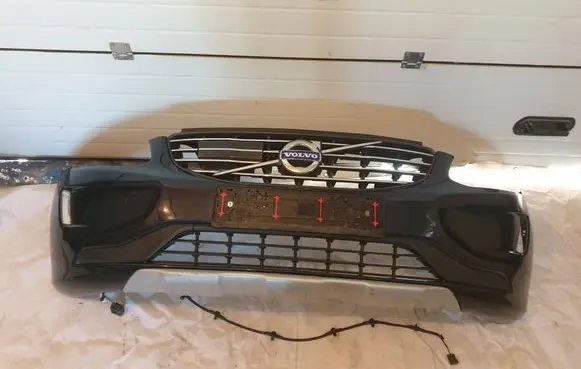 Volvo XC60 Front bumper 31323765