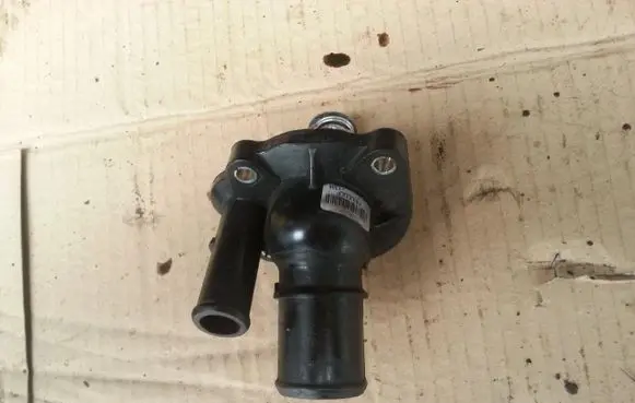 Mazda MX-5 NB Miata Thermostat housing 