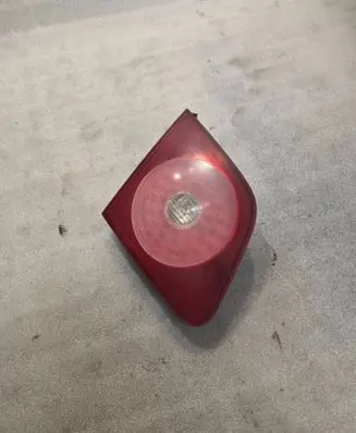 Volkswagen Phaeton Tailgate rear/tail lights 333621L