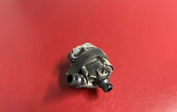 BMW X3 G01 Electric auxiliary coolant/water pump 8663248