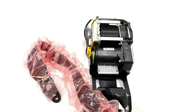 Mercedes-Benz C W205 Front seatbelt 161614 A2058607700