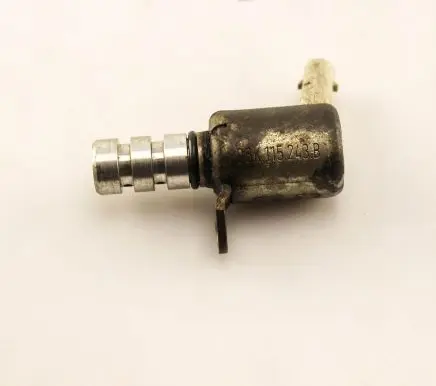 Audi A4 S4 B8 8K Camshaft vanos timing valve 06K115243B