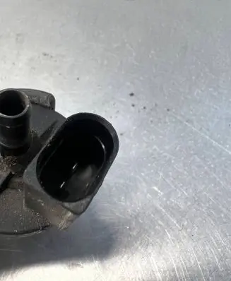 Audi TT Mk1 Vacuum valve 026906283H