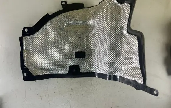 Jeep Grand Cherokee WL Heat shield in engine bay 68411340AD 68411340AE