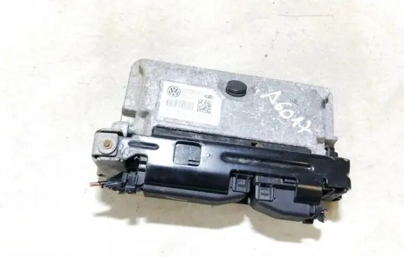 Seat Ibiza IV (6J,6P) Engine control unit/module 03c906024cd 8pn3b0s2l