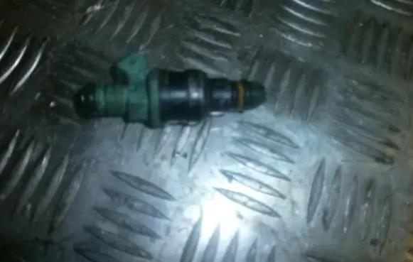 BMW 5 E34 Fuel injector 0280150415