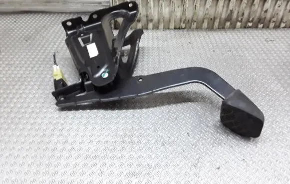 Mercedes-Benz Sprinter W906 Brake pedal 