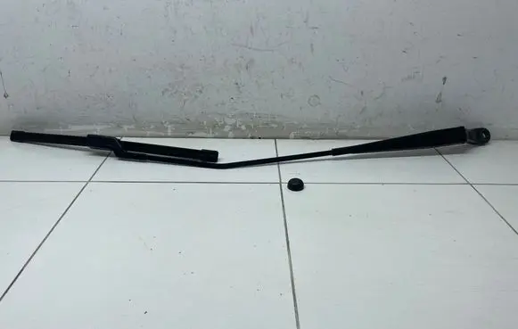 Citroen C3 Front wiper blade arm 9673292080