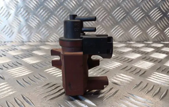 Ford C-MAX II Turbo solenoid valve 6G9Q9E882CA 70177100