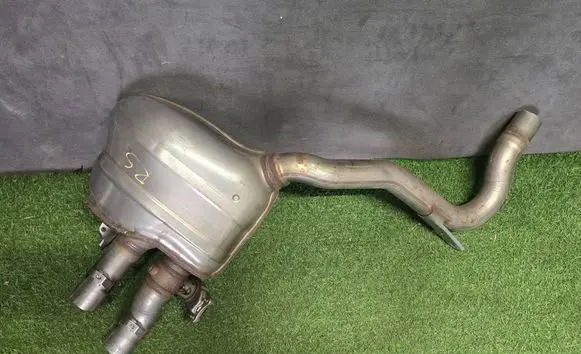 Porsche Panamera (976) Rear muffler/silencer tail pipe 96253352M 976120D 976253352M
