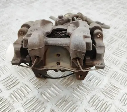 Volkswagen PASSAT B8 Rear brake caliper 3Q0615405 3Q0615423
