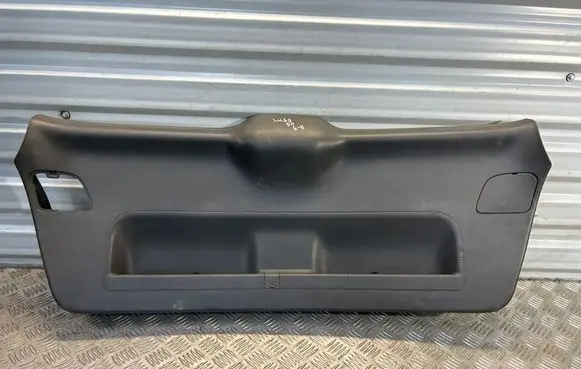 Audi A3 S3 8P Tailgate trim 8P4867979B