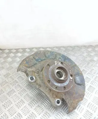 Volkswagen Passat Alltrack Front wheel hub