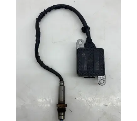 Mercedes-Benz Sprinter W907 W910 Lambda probe sensor A0009059112 A3C03950800