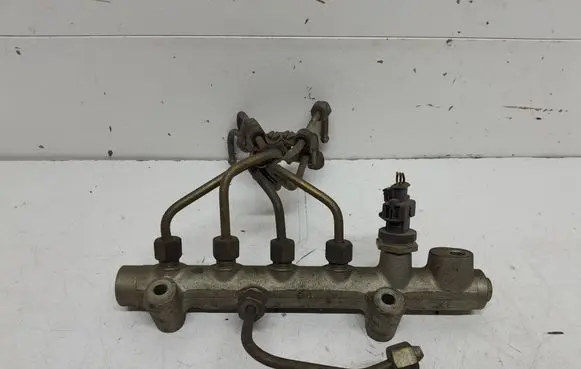 Opel Astra H Fuel main line pipe 0445214094 062860l