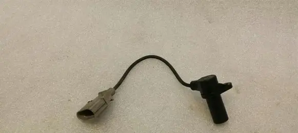 Audi Q7 4L Crankshaft position sensor 077905381K