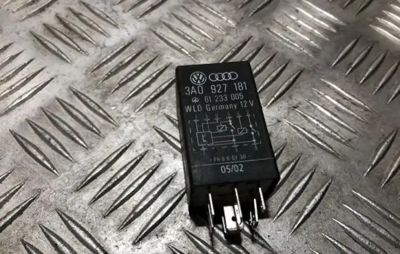 Audi A4 S4 B5 8D Other relay 3a0927181 612333005