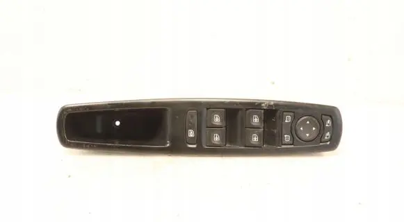 Renault Fluence Electric window control switch