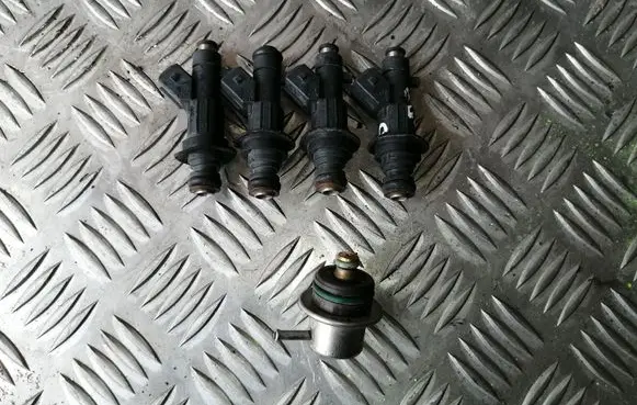 Volkswagen Polo III 6N 6N2 6NF Fuel injectors set 030906031J 0280155919 0280160557
