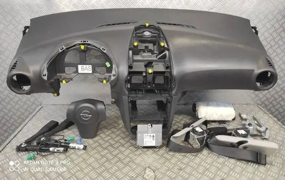 Opel Corsa D Dashboard 13235770 13278090