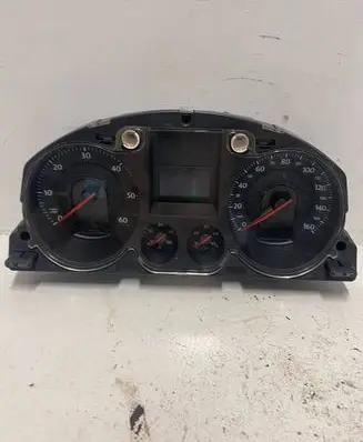 Volkswagen PASSAT B6 Speedometer (instrument cluster) 3C0920960N V0002000