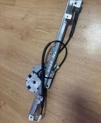 Fiat Scudo Front door manual window regulator 111386