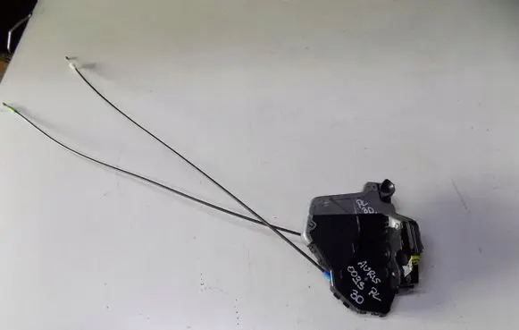 Toyota Auris 150 Loading door lock 